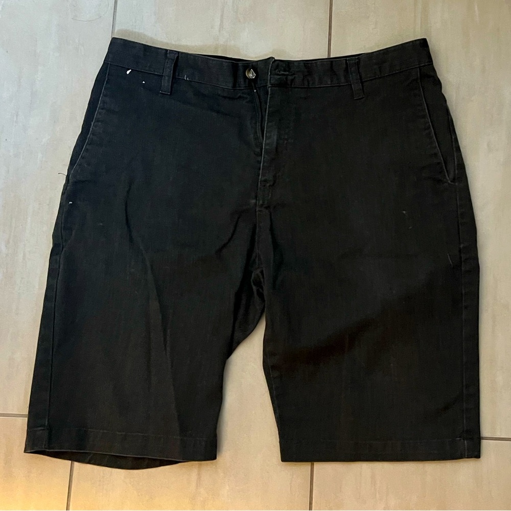 Black Volcom shorts size 33